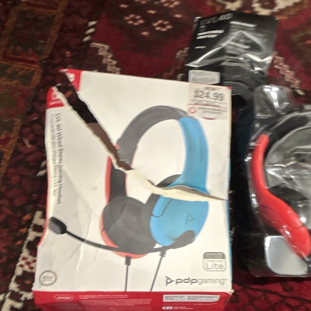 PDP LVL40 Wired Stereo Over-Ear Headset Boom Mic 8ft 3.5mm Switch - Black